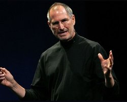 Фанаты раскупили любимые водолазки Джобса по 420 евро за штуку