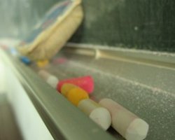 Верховная Рада отказалась повысить пенсии учителям  