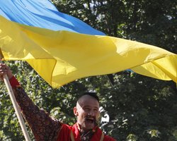 Янукович поздравил украинцев с Покровой и Днем казачества 