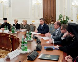 Янукович: Все конфессии должны иметь равные права