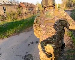 Бои в Красногоровке: "Белые Ангелы" показали эвакуацию последних жителей (видео)