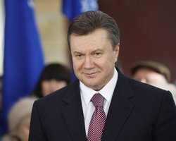 Янукович принял решение КС по коалиции