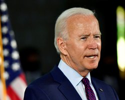 Байден заявил, что кандидатом в вице-президенты станет афроамериканка