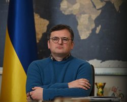 Китай все еще не готов помогать оружием России, — Кулеба