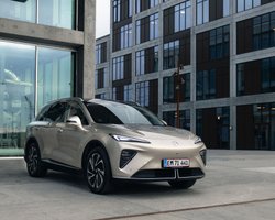 Новий флагман: на європейський ринок виходить сімейний електрокросовер MG (фото)