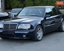 Непоказний раритет: найдорожчий Mercedes W124 в Україні продають за $130 000 (фото)
