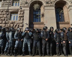 Прокуратура взялась за расследование недопуска нардепов на заседание Киевсовета