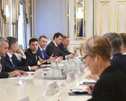 Зеленский встретился с послами G7, представителями ЕС и НАТО
