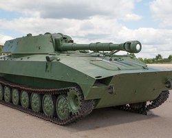 Разорвало пополам: FPV-дрон эффектно уничтожил российскую САУ "Гвоздика" (видео)