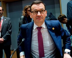 Премьер Польши объяснил изменение закона об Институте нацпамяти