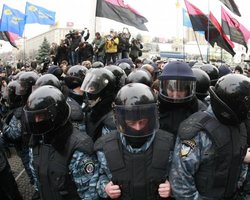 Милиция задержала четырех участников акции на Майдане