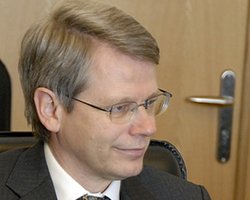 Из-за новой Конституции в Украину приедет Венецианская комиссия