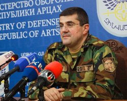 Азербайджан заявил о тяжелом ранении лидера Нагорного Карабаха, Армения опровергла