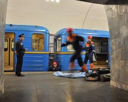 Пассажир, прыгнувший под поезд на станции Олимпийская, погиб