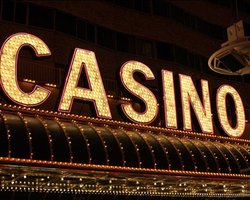 Сюжет дня. Одноруким бандитам связали руки