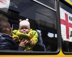 Нове життя після евакуації: уряд затвердив механізм позик для облаштування на новому місці