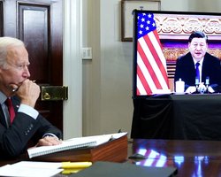 Си Цзиньпинь не идет на контакт: отношения США и Китая стремительно ухудшаются, — Reuters