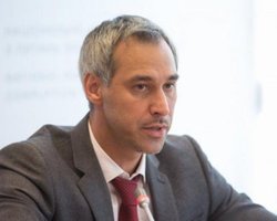 У Зеленского хотят созвать сессию Рады по вопросу антикоррупционного суда