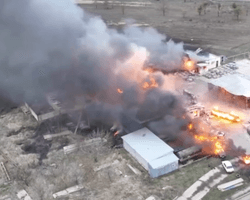 Під окупованим Токмаком FPV-дрон знищив паливозаправник окупантів (відео)