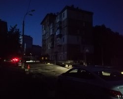 Без світла через обстріли росіян: ДТЕК опублікував графіки на 30 листопада