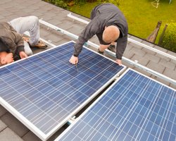 Киев установит солнечные панели на 830 домах: кто получит бесплатную энергию