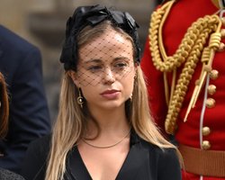 Леді Амелія Віндзор у непристойному вигляді з'явилася на похорон королеви Єлизавети