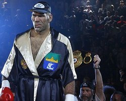 Николай Валуев перенес операцию на плече