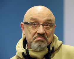 Резников заявил, что не знал о скандальном контракте МО на закупку продуктов для армии