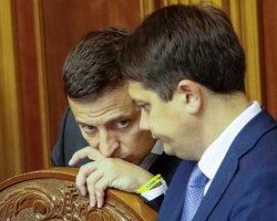 "Немає часу на образи": Зеленський розповів, що відносини з Разумковим "поставлені на паузу"