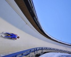 Сборная Германии выиграла эстафету в санном спорте на Играх