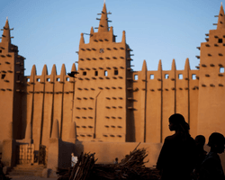 Завидовал даже Лондон: чем прославился один из величайших городов мира (фото)