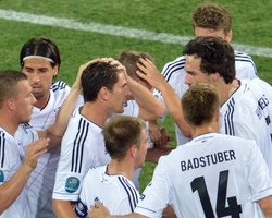 Евро 2012. Германия разбила Нидерланды