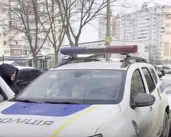 "Не знали, доживут ли до утра": жители Троещины 5 дней замерзали без отопления и света (видео)