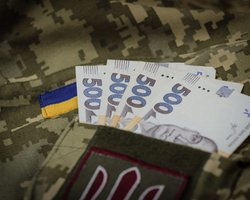 Военные в Украине будут получать дополнительные 50 тысяч грн в месяц: кто сможет претендовать