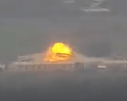 Армянские войска уничтожили базу нефтепродуктов ВС Азербайджана: заявляют о 200 погибших