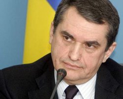 Украинцев нет среди пострадавших в Париже, - посол