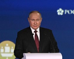 "Разбой": Путин не может понять, из-за чего Запад заморозил активы РФ (видео)