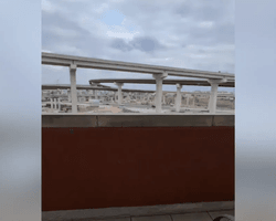 Чоловік подарував коханій подорож: вона гикала від сміху, побачивши вид з вікна