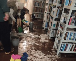 У Києві обстрілами РФ пошкоджено Книжкову палату: під загрозою втрати 15 мільйонів книжок