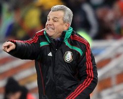 Тренер сборной Мексики пообещал играть с Уругваем на победу