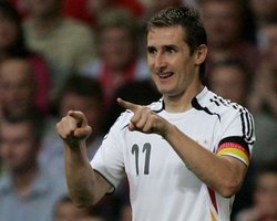 Мирослав Клозе не сыграет против Украины