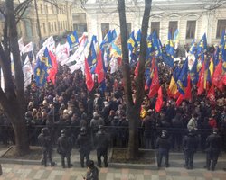 Партия регионов предлагает провести киевские выборы в июле, - журналист