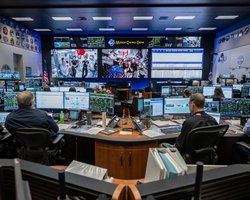 Впадуть в океан, ледь не згорівши в атмосфері: хто виловить із води астронавтів місії "Артеміда-2"