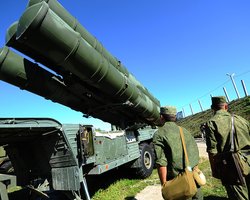 Россияне перебросили в Крым зенитно-ракетную систему С-400 "Триумф"