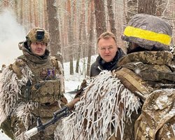 "Очень комфортно себя чувствую": Садовый объяснил, почему ему лучше на передовой (видео)