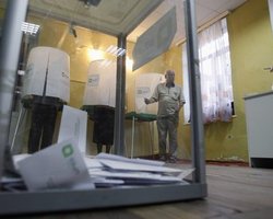 В Грузии под избирательным участком несколько человек пострадали в стычке со спецназом - ТВ