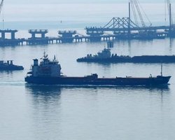 Блокада Азовского моря: МинВОТ насчитало возле Керчeнского пролива 421 корабль
