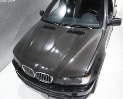 BMW выпустит облегченную версию X5 из карбона