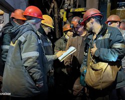 ЗС РФ знеструмили 8 шахт у Дніпропетровській області: під землею тисячі шахтарів