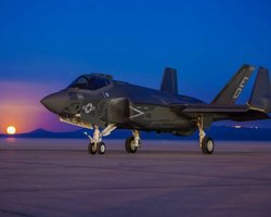 Самолет пятого поколения. Программа F-35 компании Lockheed Martin сдвинулась с мертвой точки?